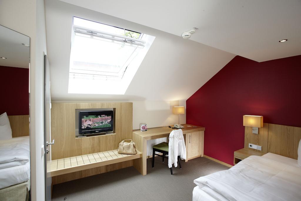 Hotel Falken Memmingen Room photo